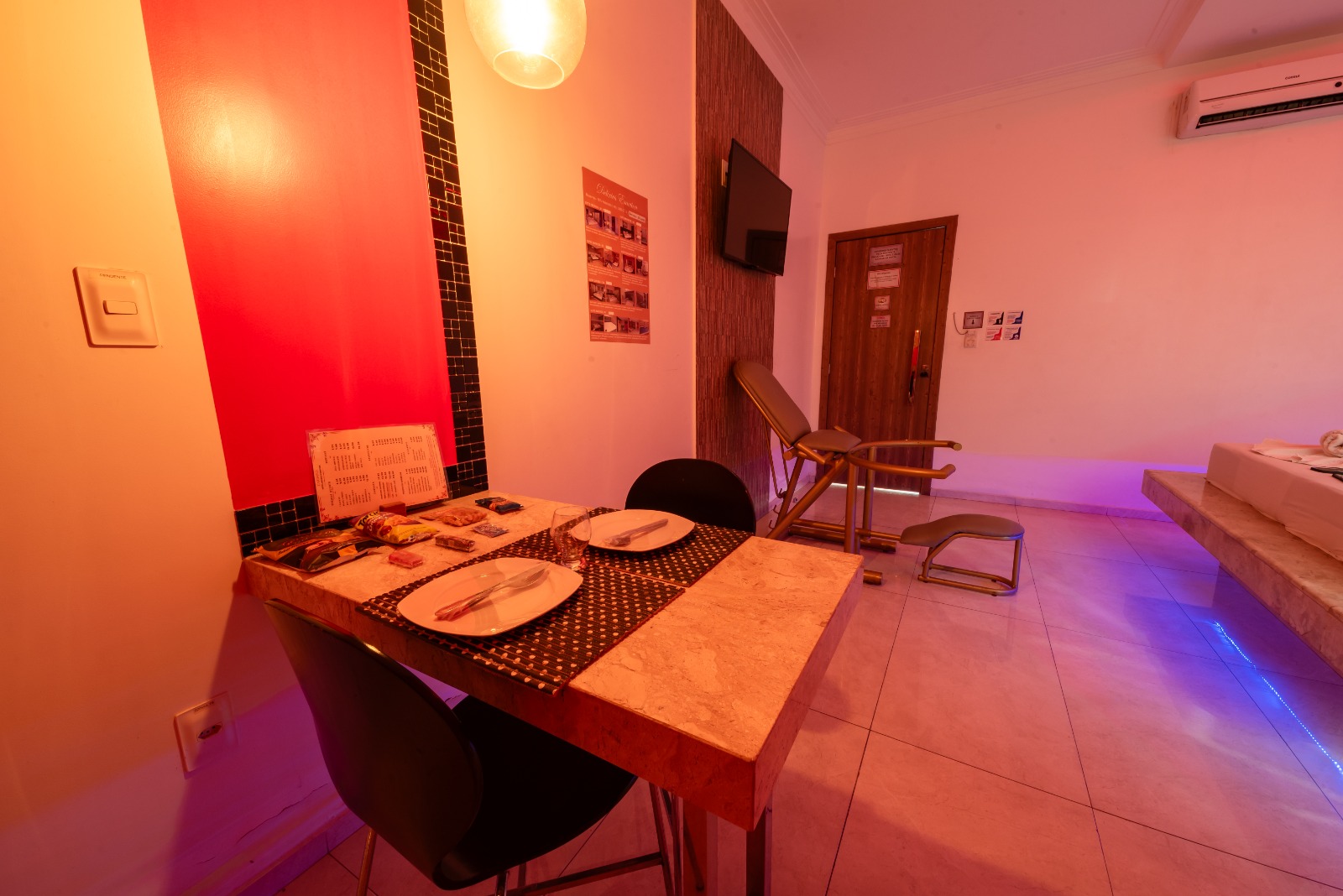 Delirius - Delirius Motel Emotion (2)