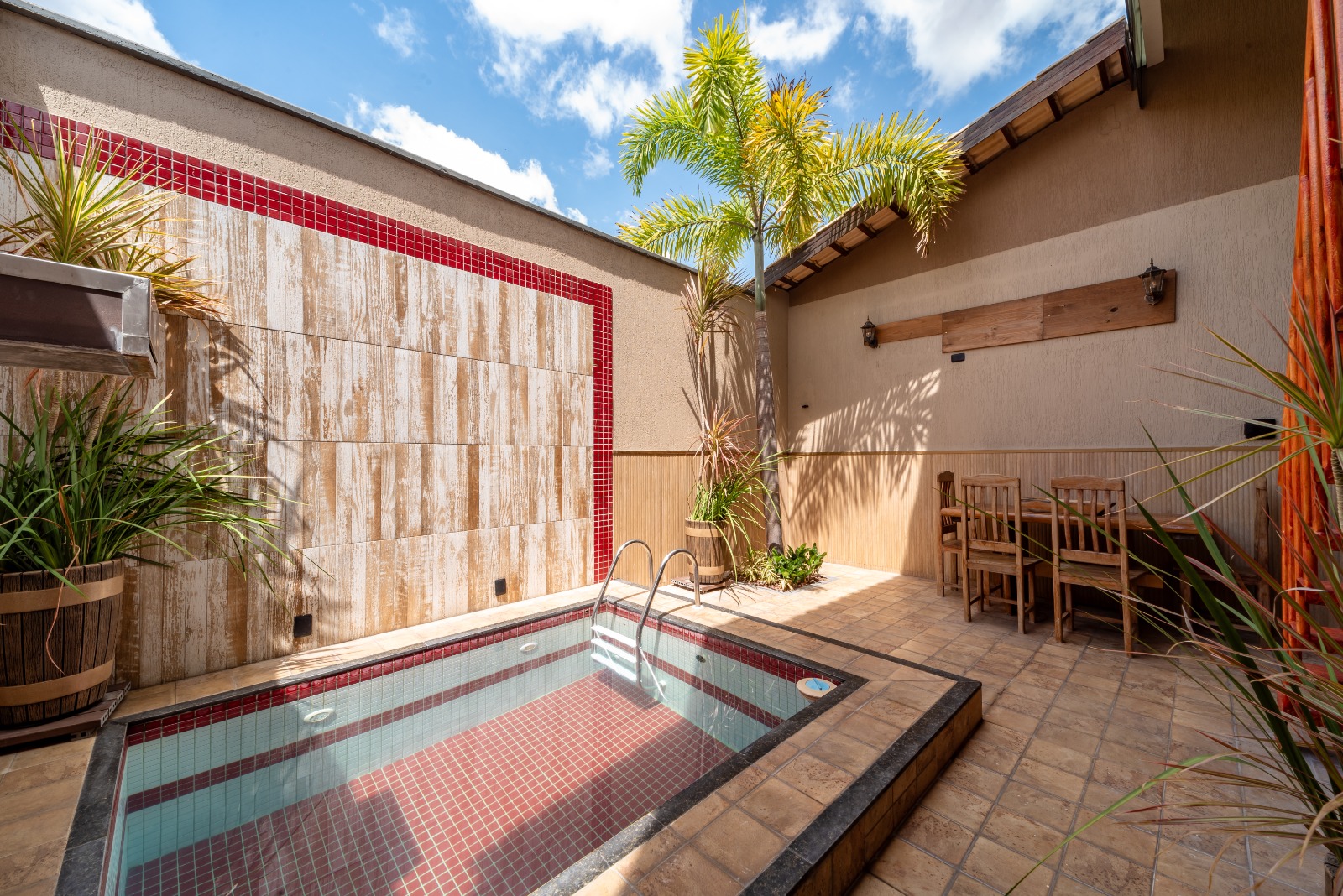 Sado & Country - Delirius Motel Emotion (1)