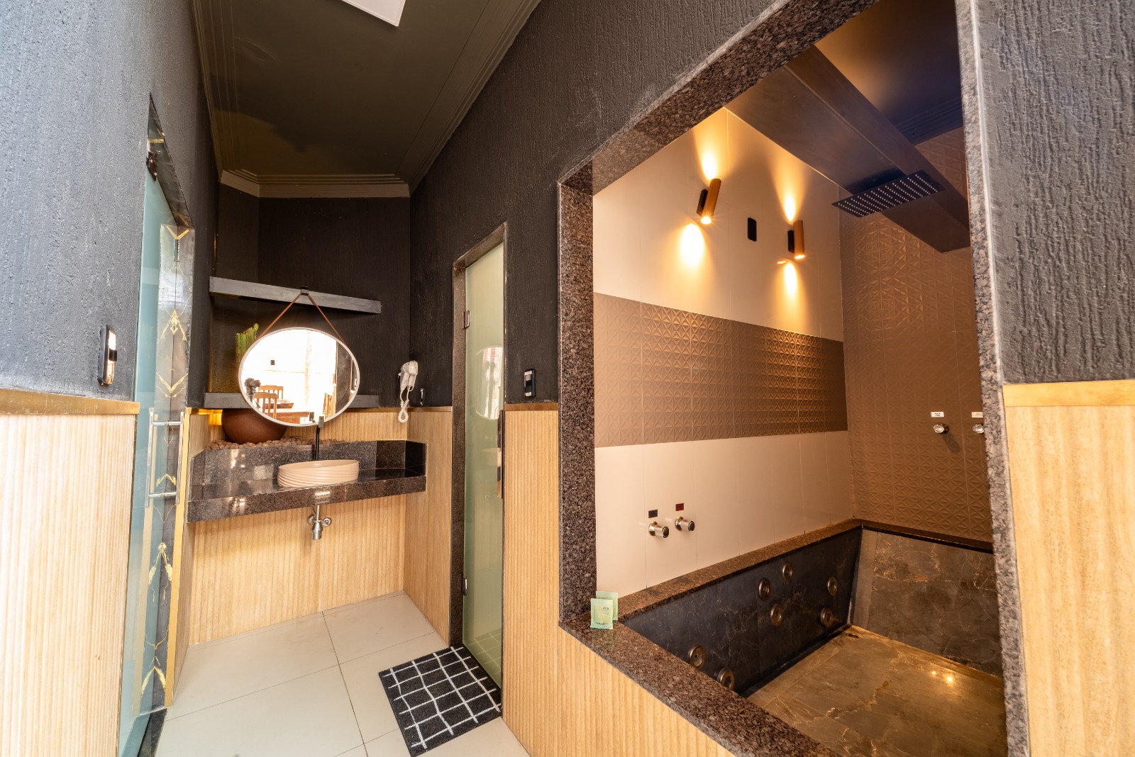 Sado & Country - Delirius Motel Emotion (4)